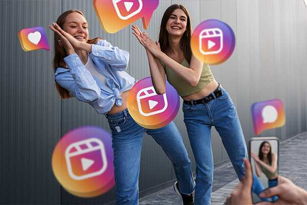 Girls dancing and recording Facebook Reels 